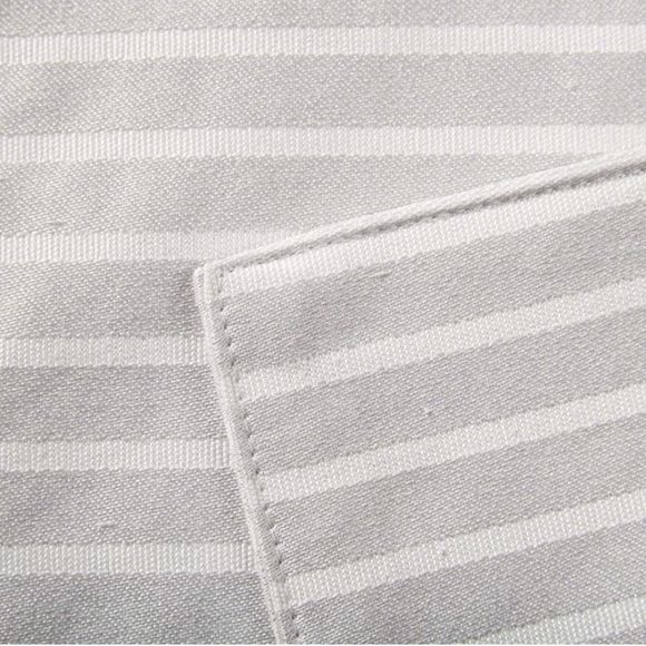 NWT Harbour Drive Kate Spade Table Runner - Picture 4 of 10